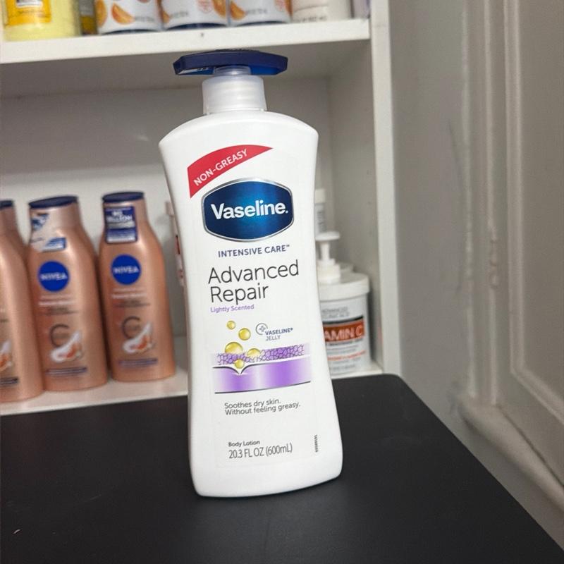 Vaseline advanced repair  Moisturizer Hydrating Skin Repair Moisturizing Body Care